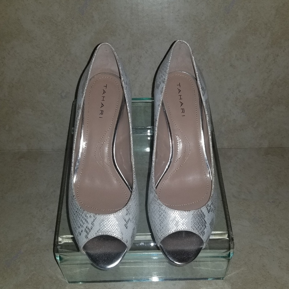 Tahari Silver & White "Marie" Peep-toe Pumps 6.5